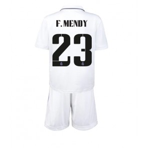 Real Madrid Ferland Mendy #23 kläder Barn 2022-23 Hemmatröja Kortärmad (+ korta byxor)
